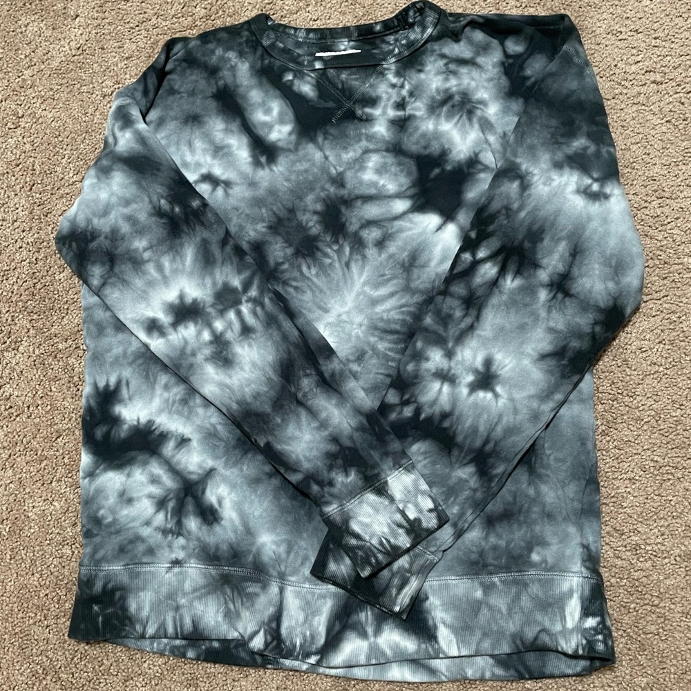 Old navy sweatshirt